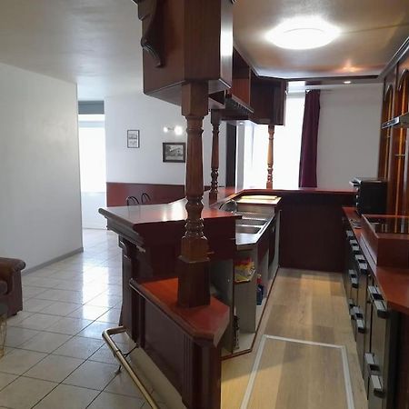 Appartement Au Bord Du Canal Montbard Exterior photo